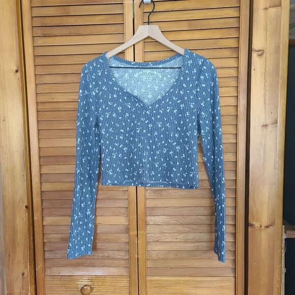 Aeropostale Long Sleeve Floral Shrunken Tee Size L - Picture 8 of 8